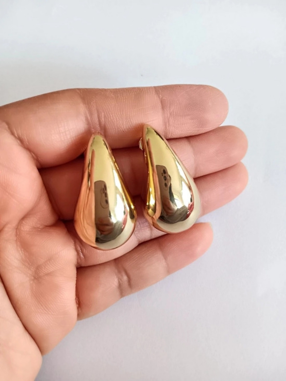 Gold-Teardrop Earrings Like New